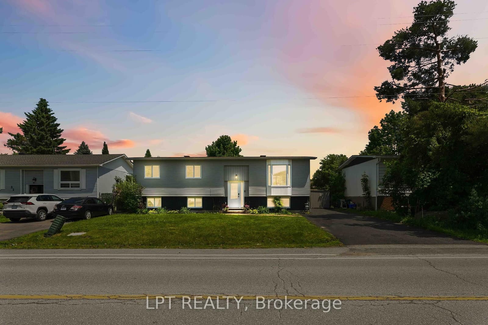 34 Fringewood Drive, Stittsville, ON
