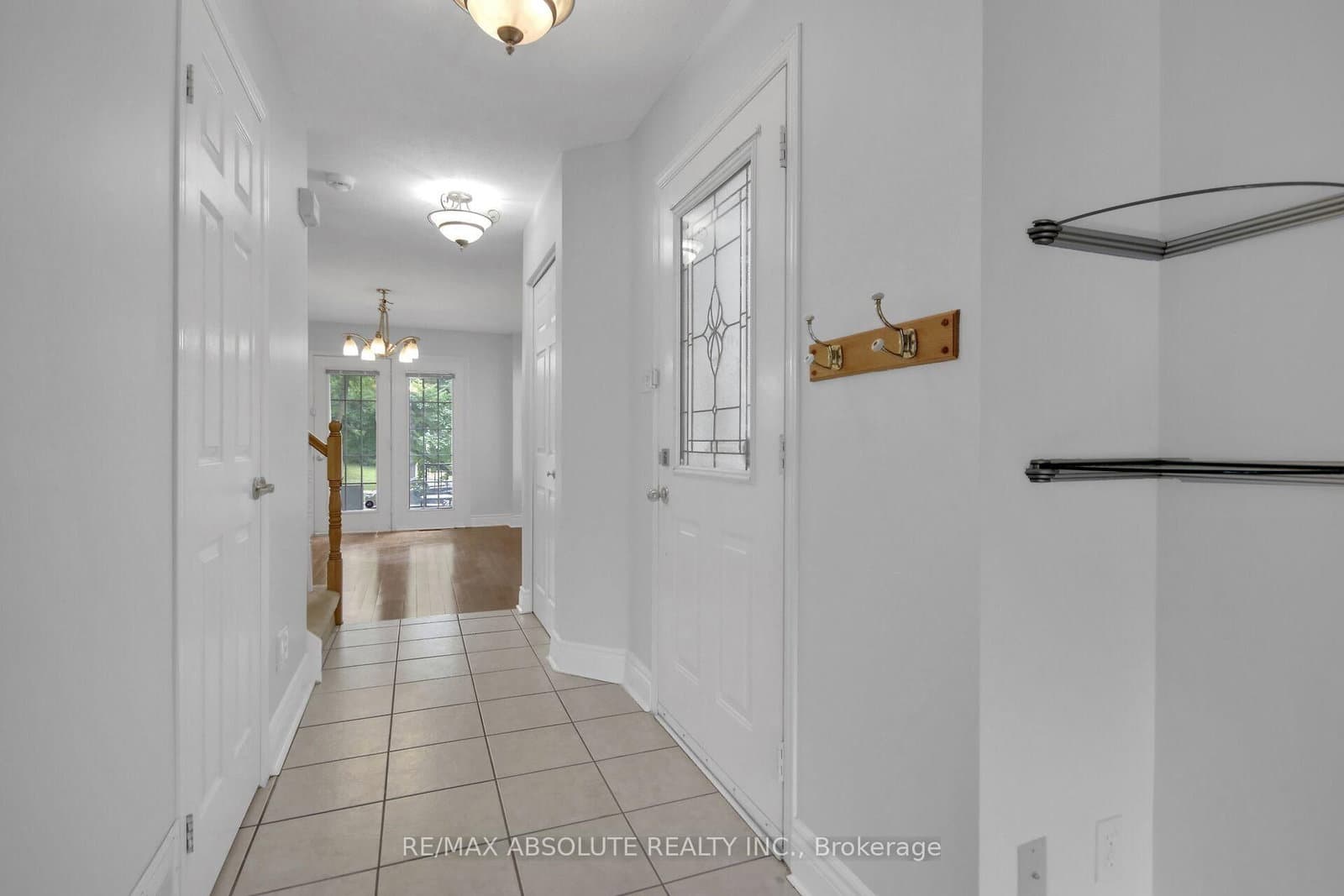 8 Riverbank Court, Stittsville, ON — photo 3