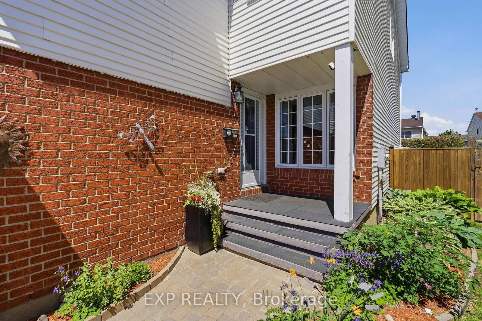 129 PIMPRENELLE Terrace, Orleans, ON — photo 3