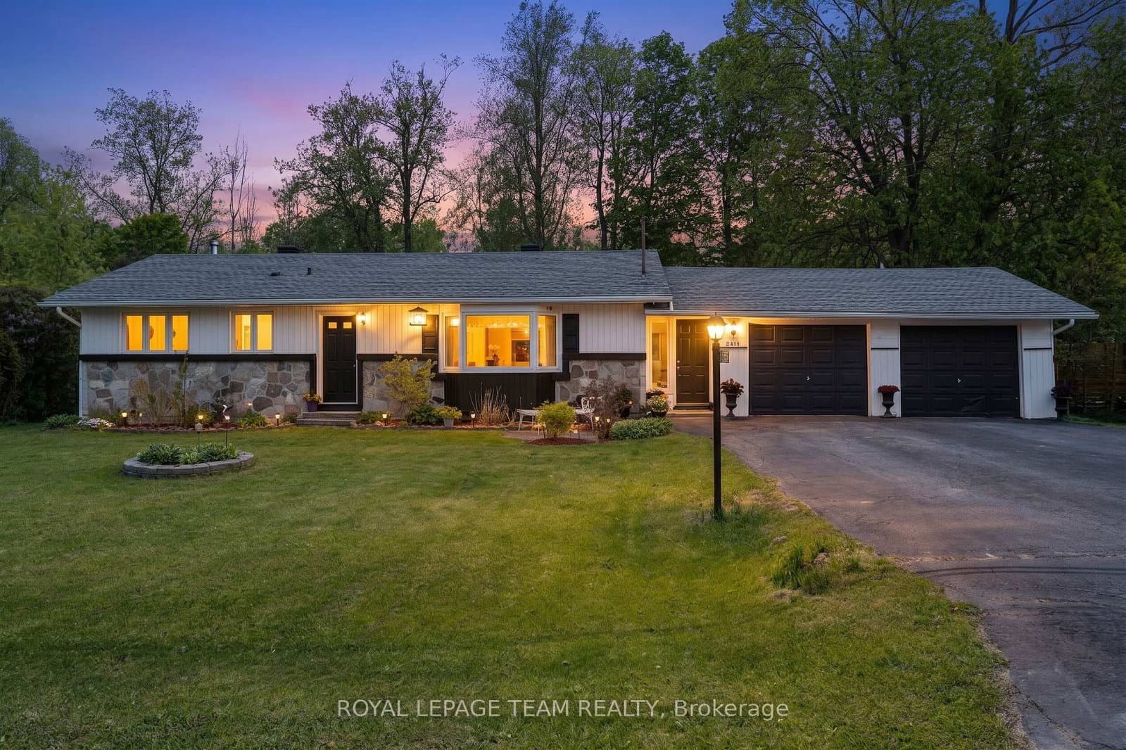 5643 Ficko Crescent, Ottawa, ON