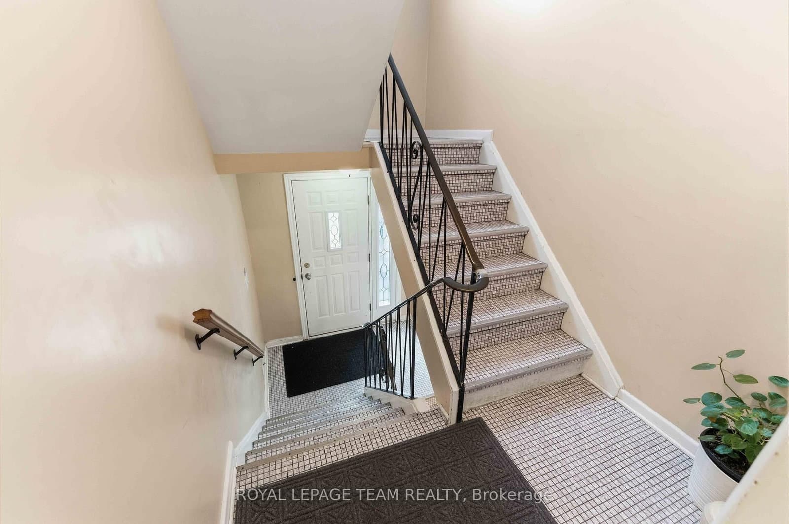 1197 Maitland Avenue, Ottawa, ON — photo 3