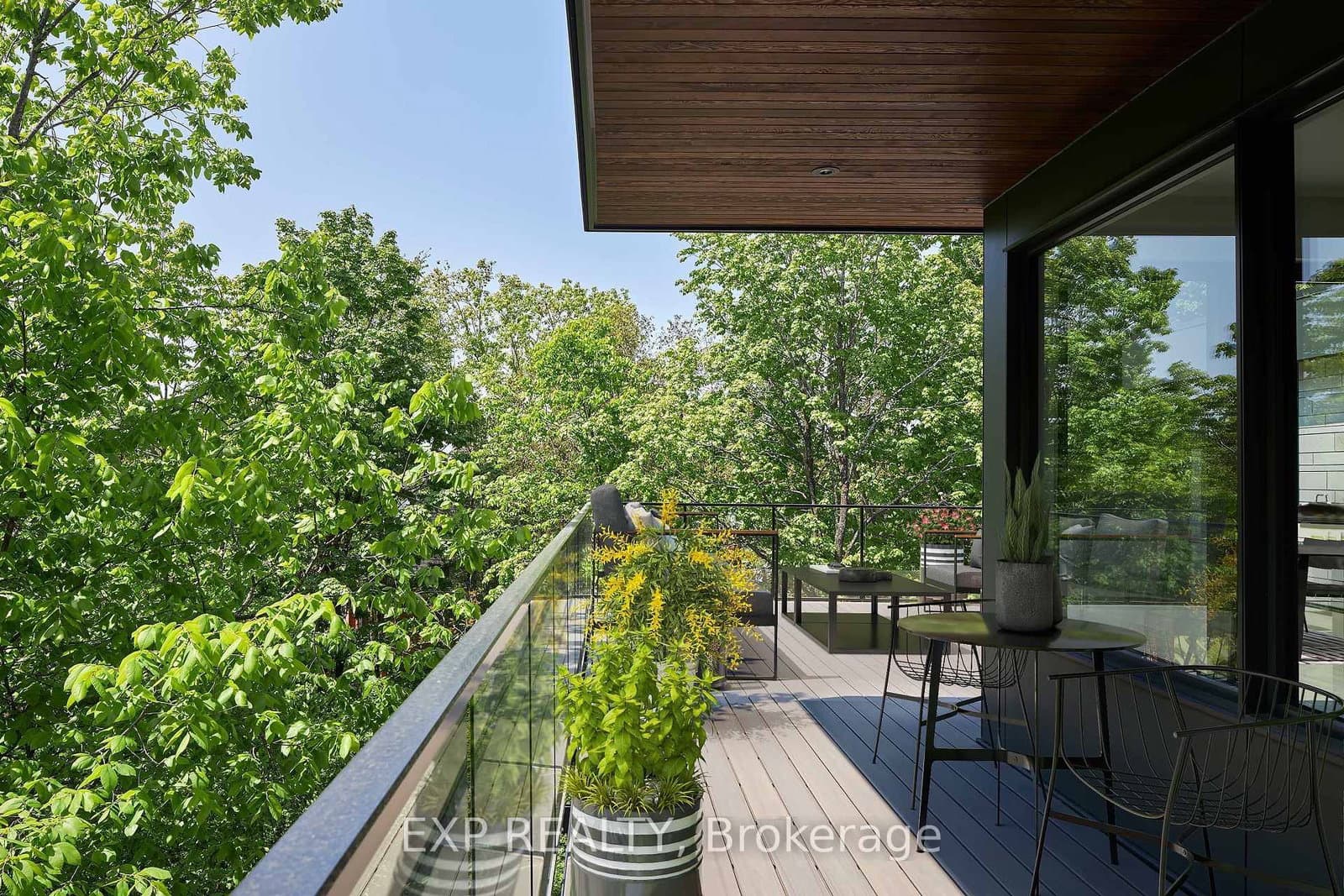 32 CLOVELLY Road, Ottawa, ON — photo 4