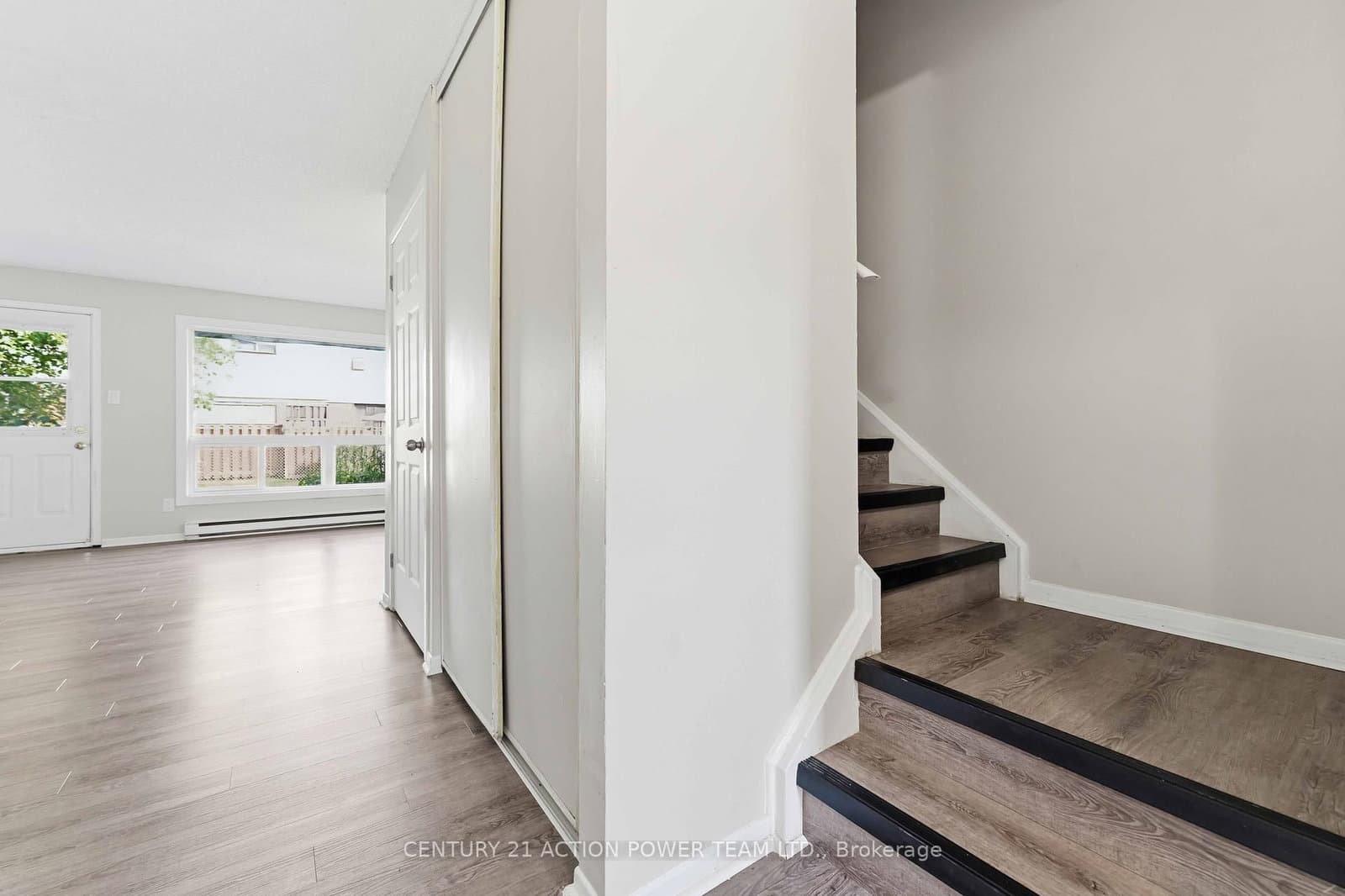 A - 39 Woodvale Green Drive, Ottawa, ON — photo 4
