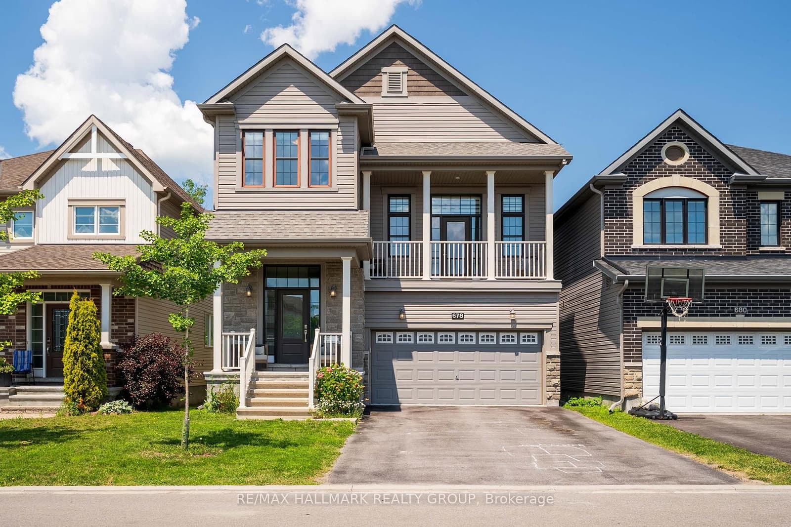 678 Eagle Crest Heights, Ottawa, ON — photo 1