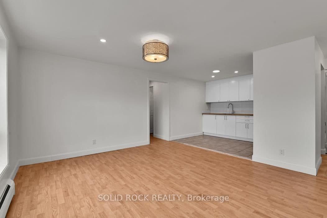 7 - 896 Elmsmere Drive, Ottawa, ON — photo 11