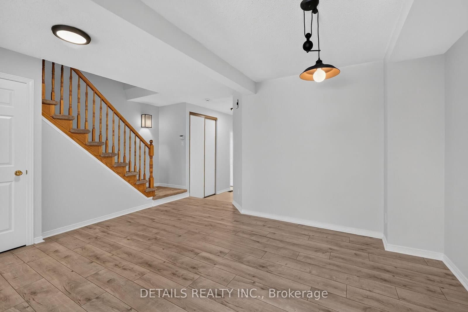 122 Ashpark Crescent, Ottawa, ON — photo 5