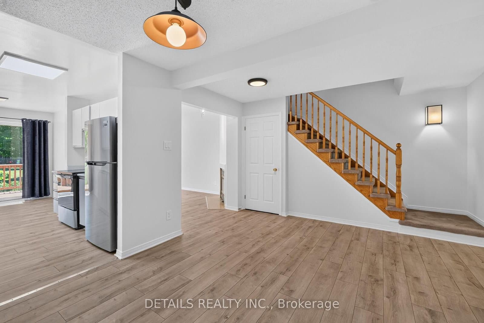 122 Ashpark Crescent, Ottawa, ON — photo 6