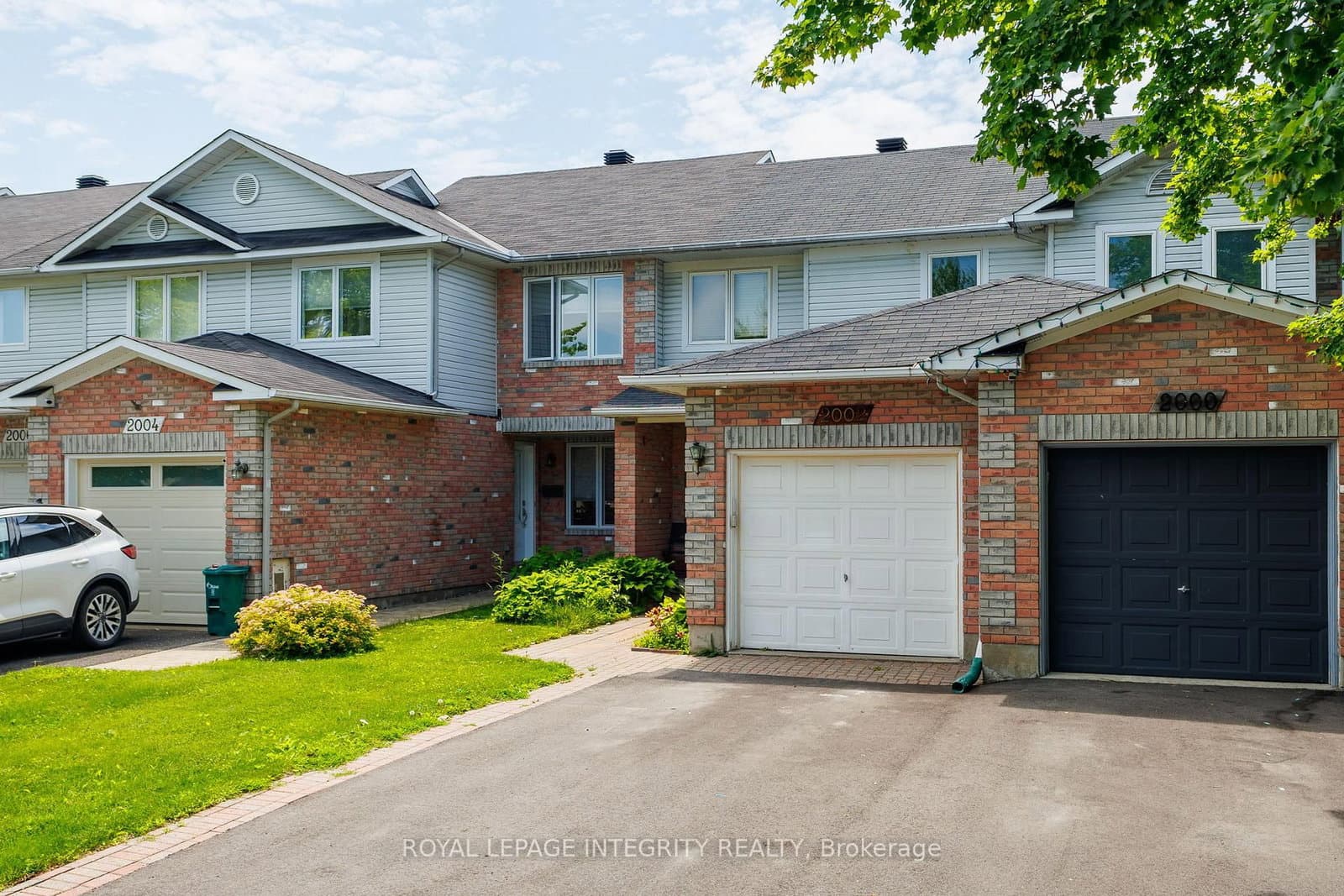 2002 Petite Lane, Ottawa, ON — photo 2