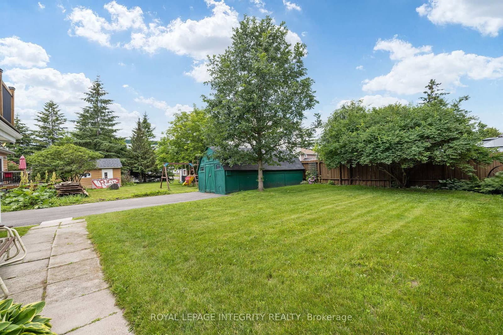 1081 Kenaston Street, Ottawa, ON — photo 4
