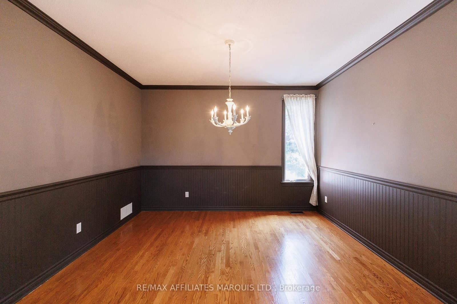 11 Redbridge Crescent, Ottawa, ON — photo 12