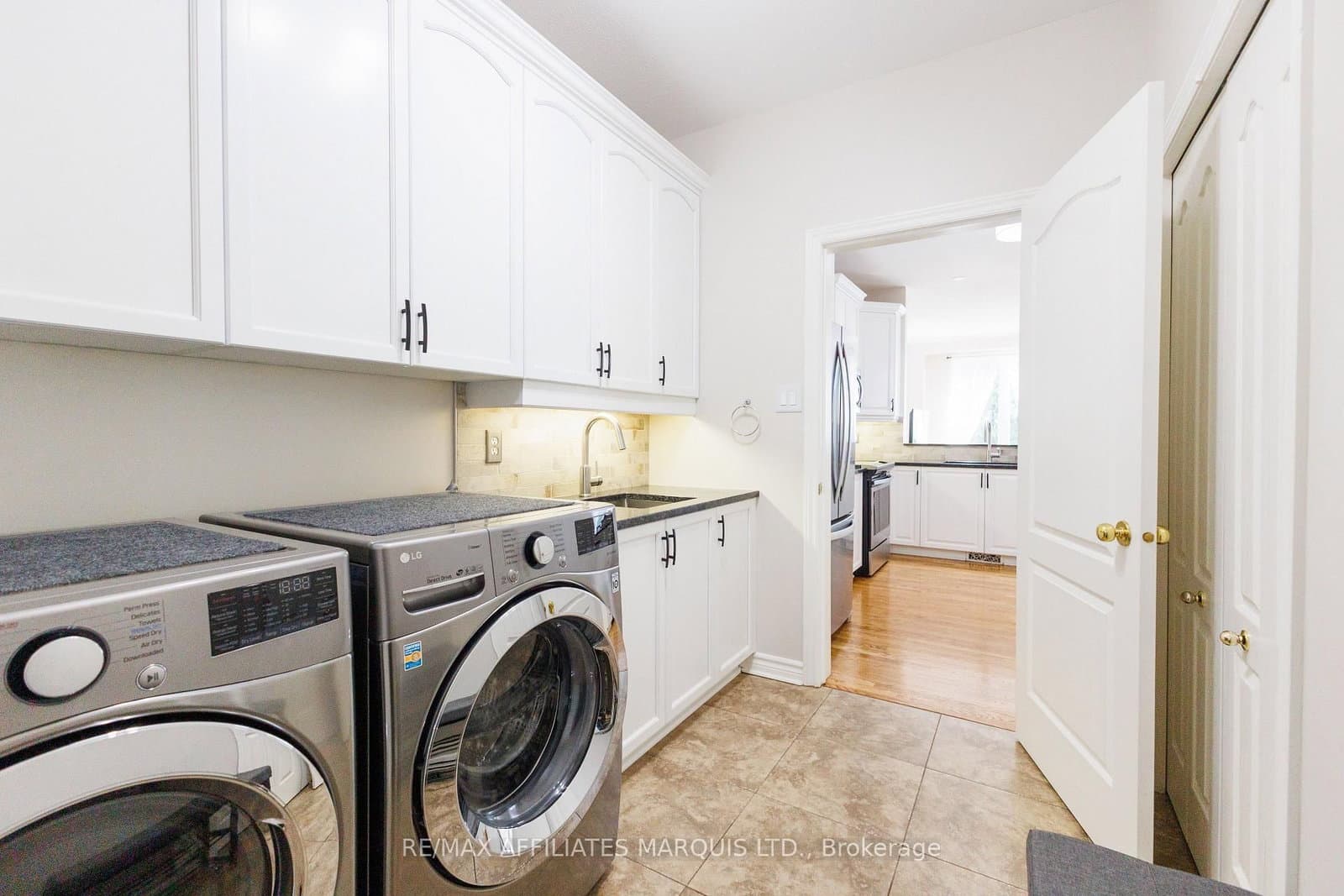 11 Redbridge Crescent, Ottawa, ON — photo 18
