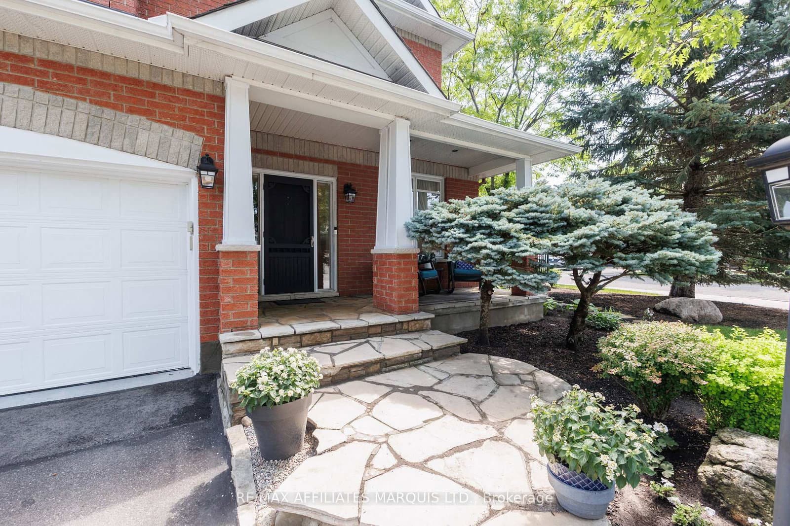 11 Redbridge Crescent, Ottawa, ON — photo 3