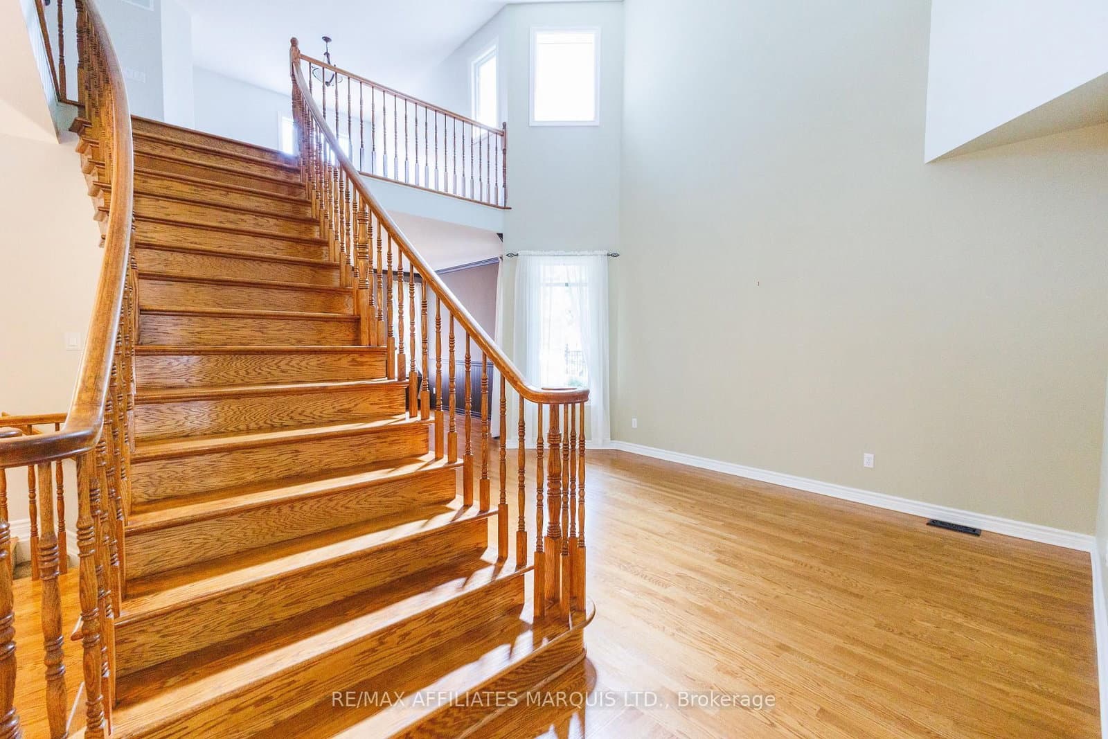 11 Redbridge Crescent, Ottawa, ON — photo 8