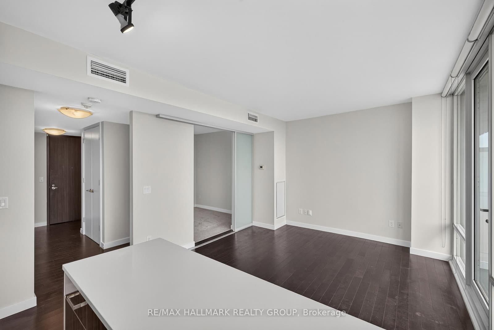 1001 - 201 Parkdale Avenue, Ottawa, ON — photo 5
