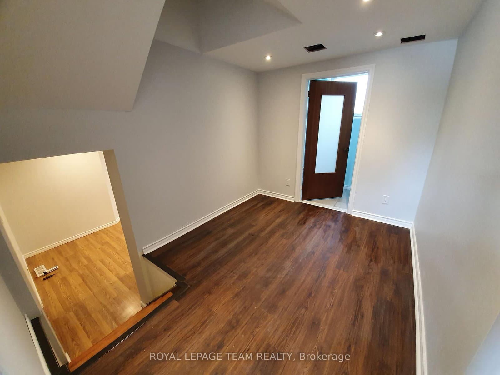 1015 Pinecrest Road, Ottawa, ON — photo 17