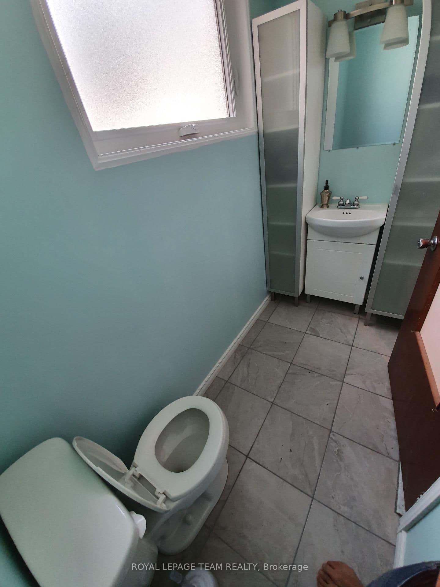 1015 Pinecrest Road, Ottawa, ON — photo 18