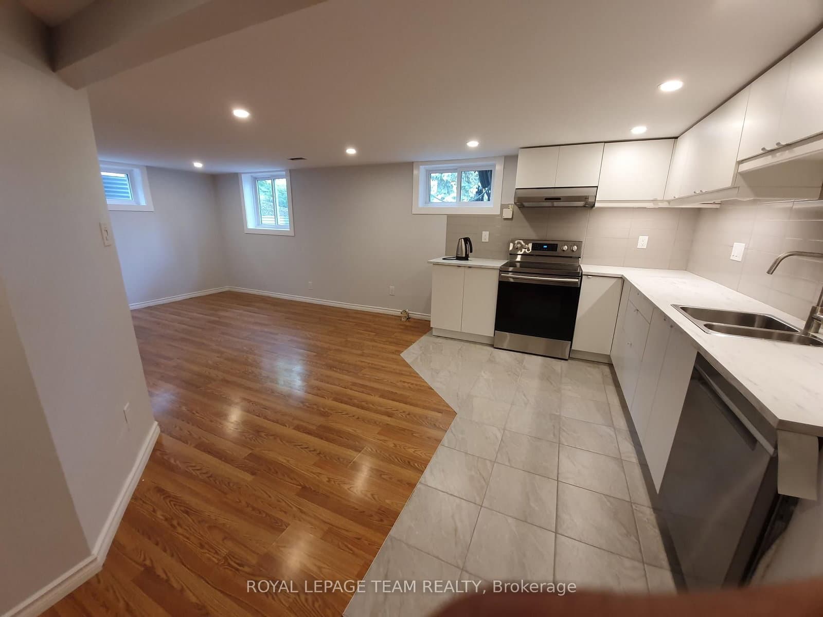 1015 Pinecrest Road, Ottawa, ON — photo 21