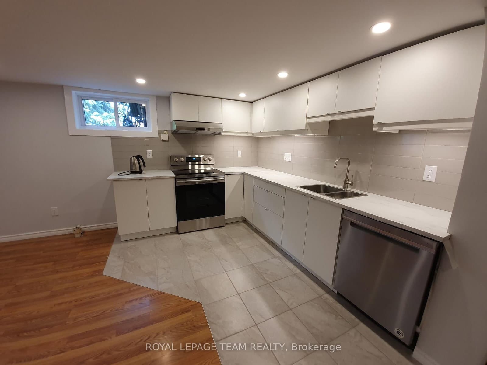 1015 Pinecrest Road, Ottawa, ON — photo 23