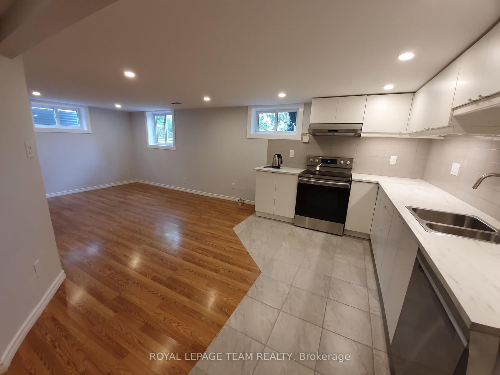 1015 Pinecrest Road, Ottawa, ON — photo 24