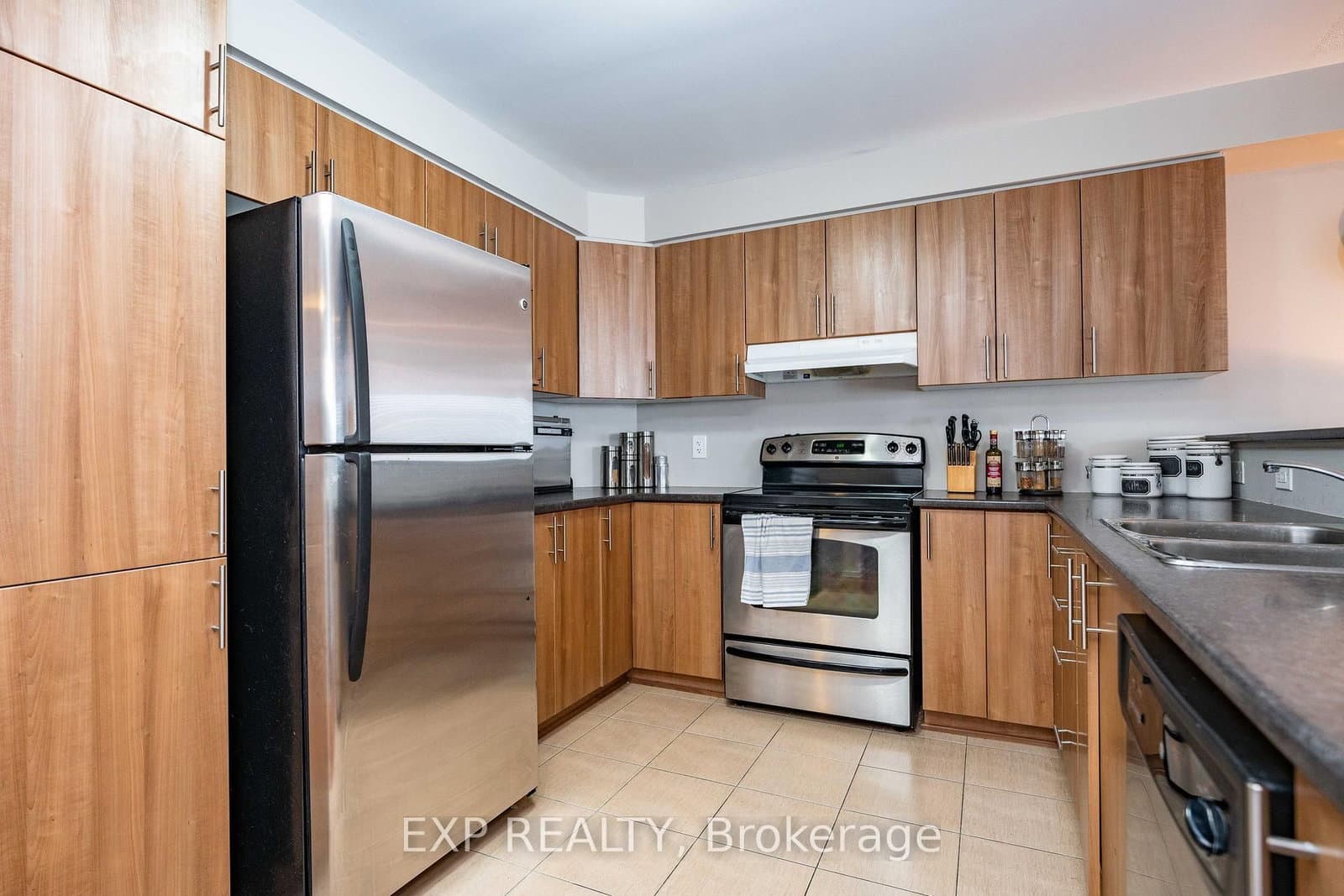 504 BARHOLM Private, Ottawa, ON — photo 13