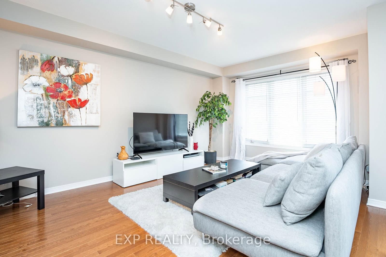504 BARHOLM Private, Ottawa, ON — photo 6