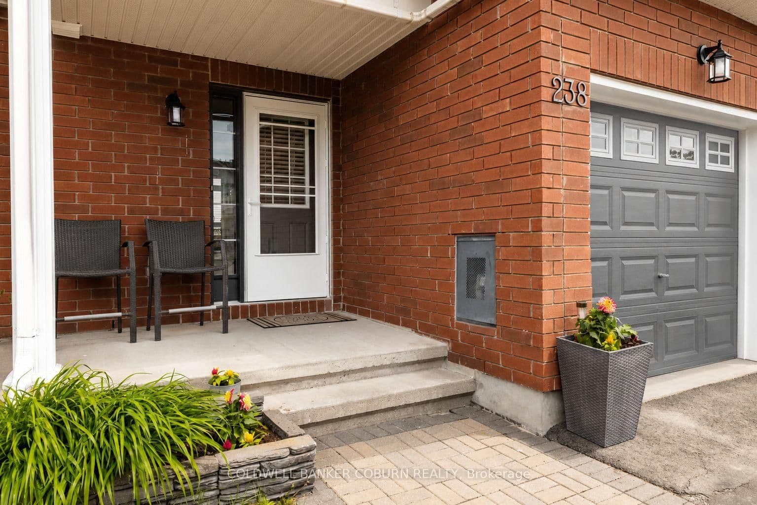 238 Arrita Street, Ottawa, ON — photo 2