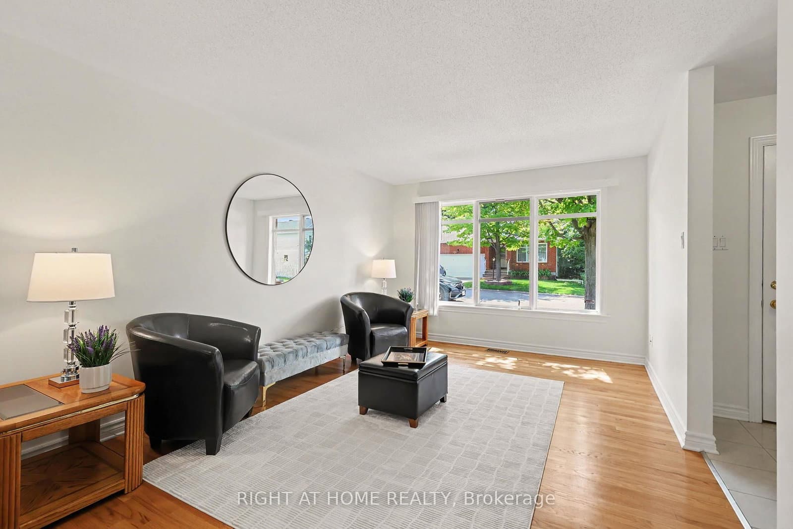54 Fieldcrest Avenue, Ottawa, ON — photo 2