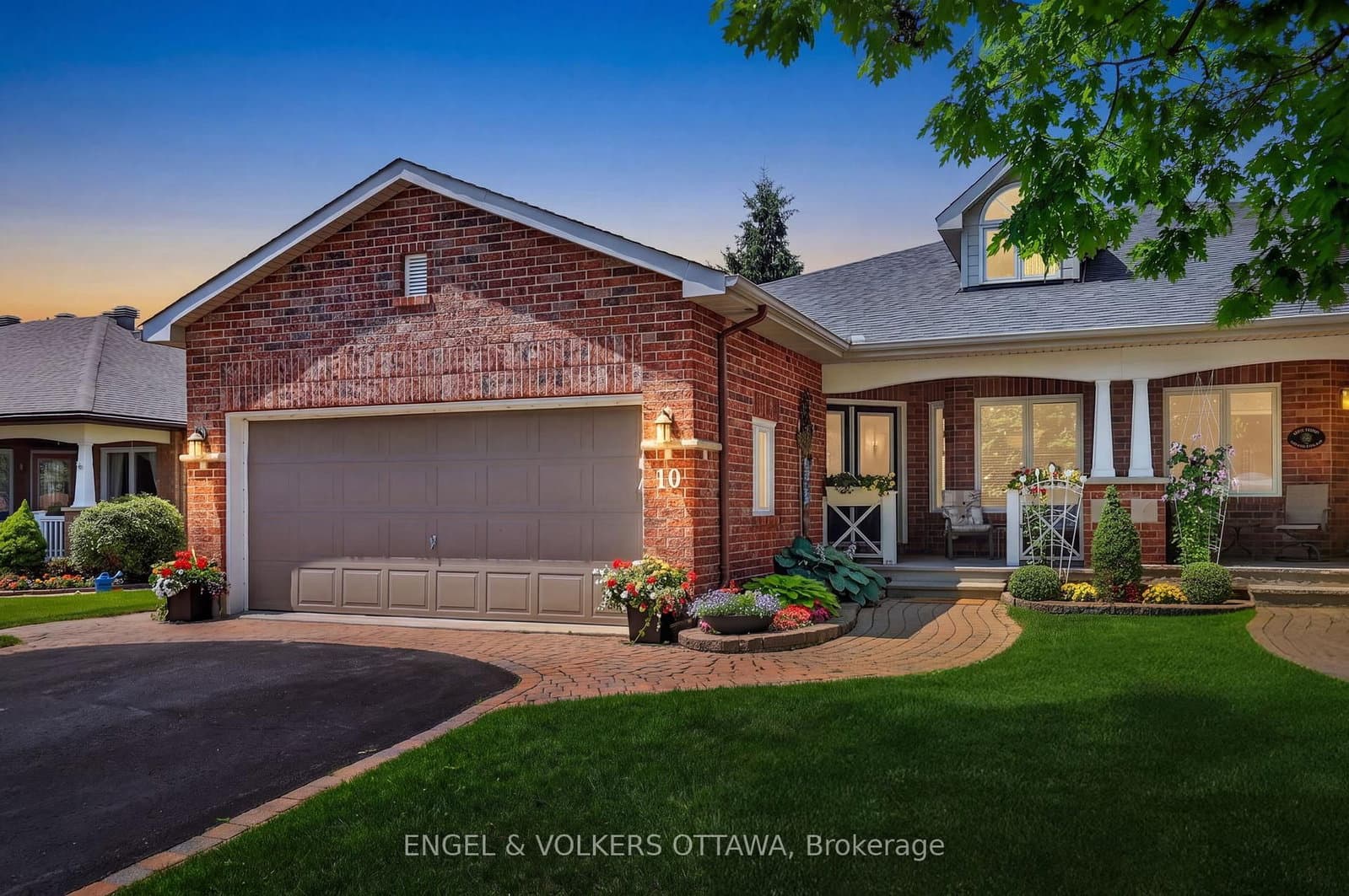 10 Waterthrush Crescent, Kanata, ON — photo 1