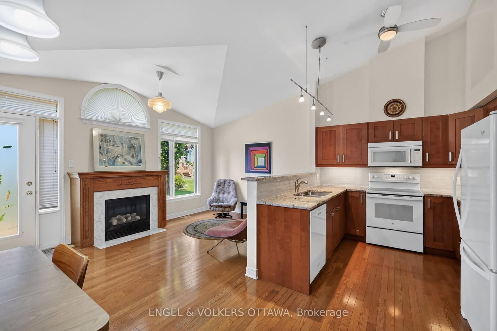 10 Waterthrush Crescent, Kanata, ON — photo 13