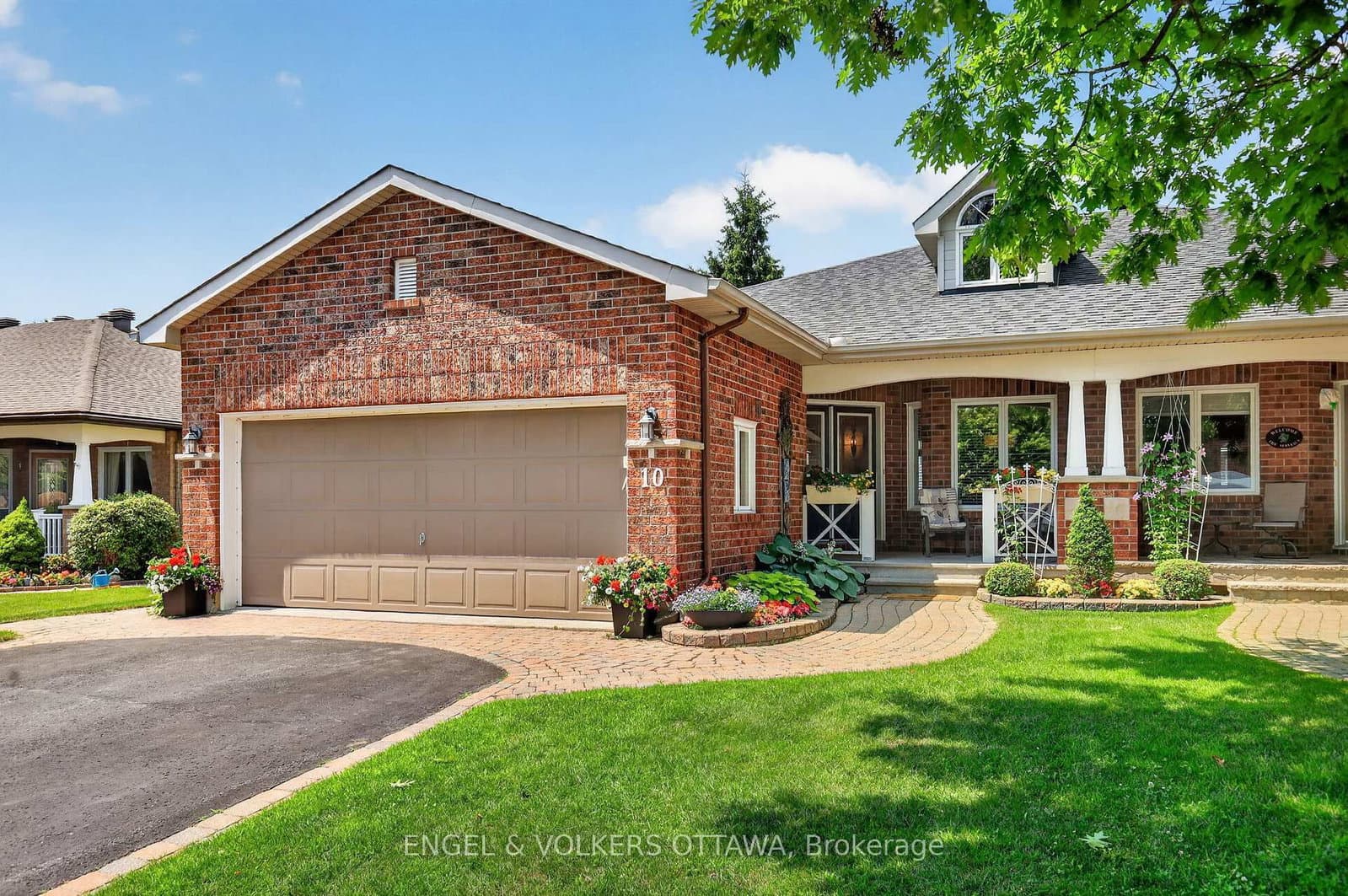10 Waterthrush Crescent, Kanata, ON — photo 2