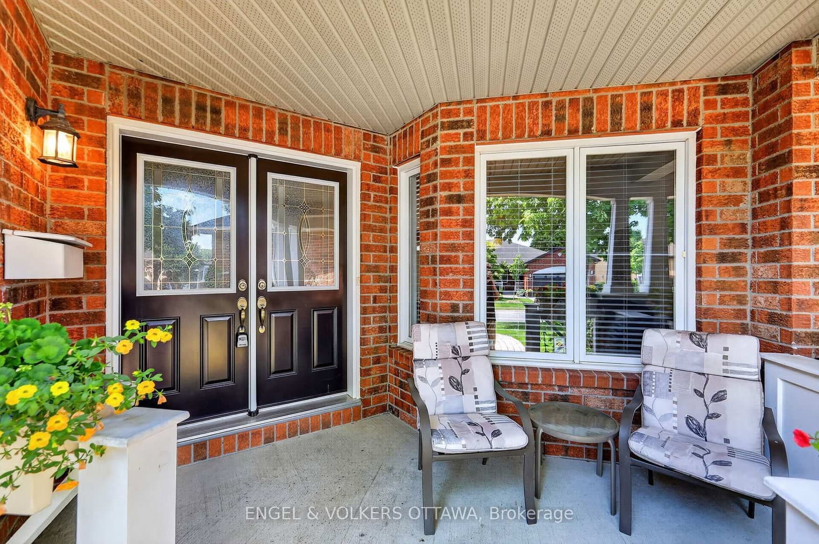 10 Waterthrush Crescent, Kanata, ON — photo 3