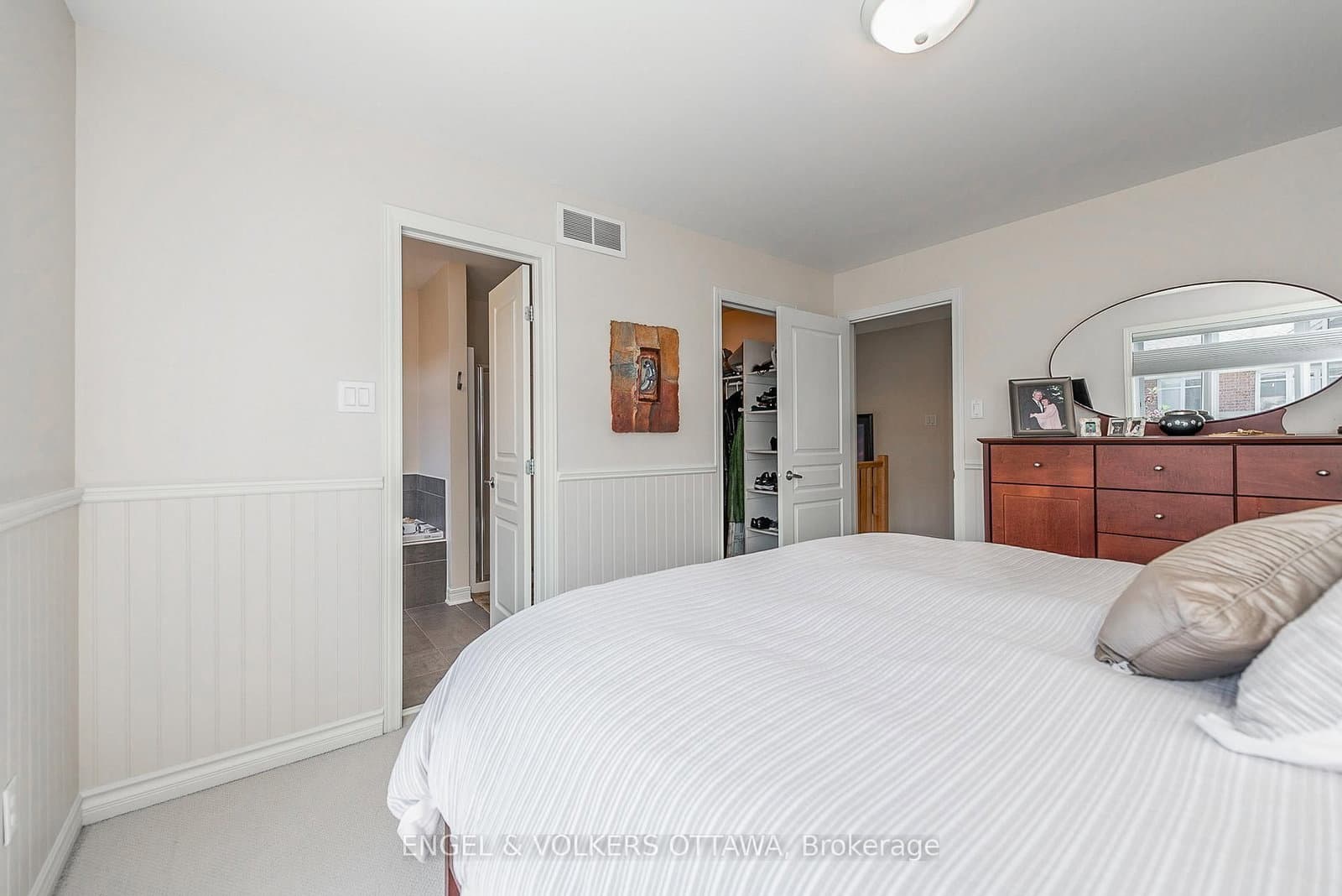 210 West Village Private, Ottawa, ON — photo 24