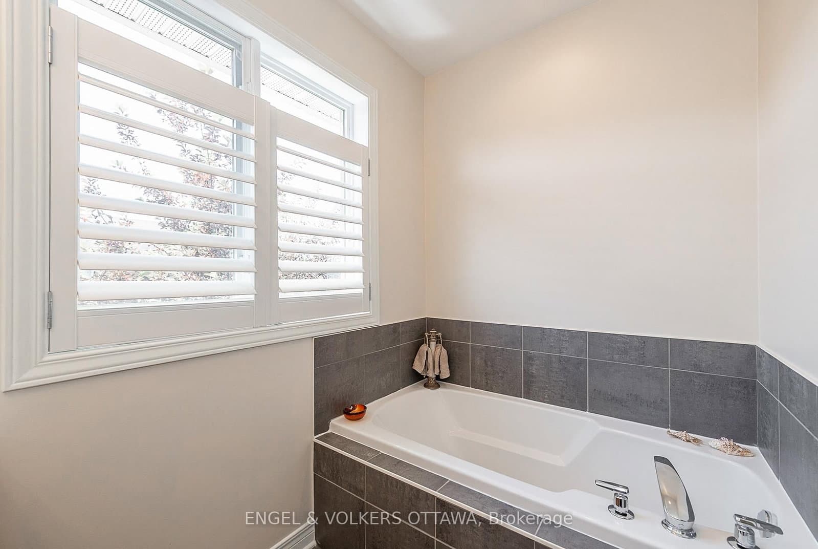 210 West Village Private, Ottawa, ON — photo 26