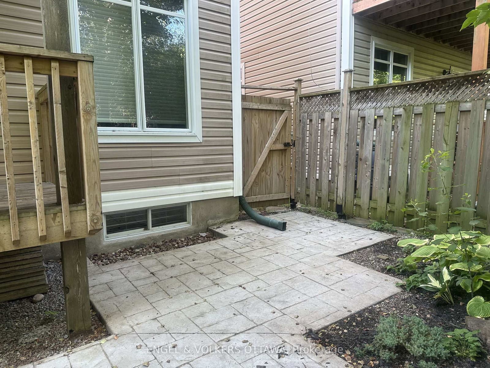 210 West Village Private, Ottawa, ON — photo 37