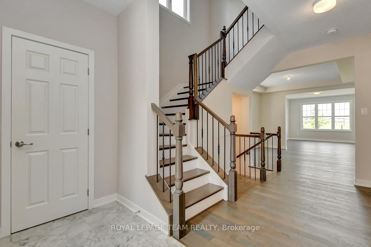 609 BRONZE COPPER Crescent, Richmond, ON — photo 3