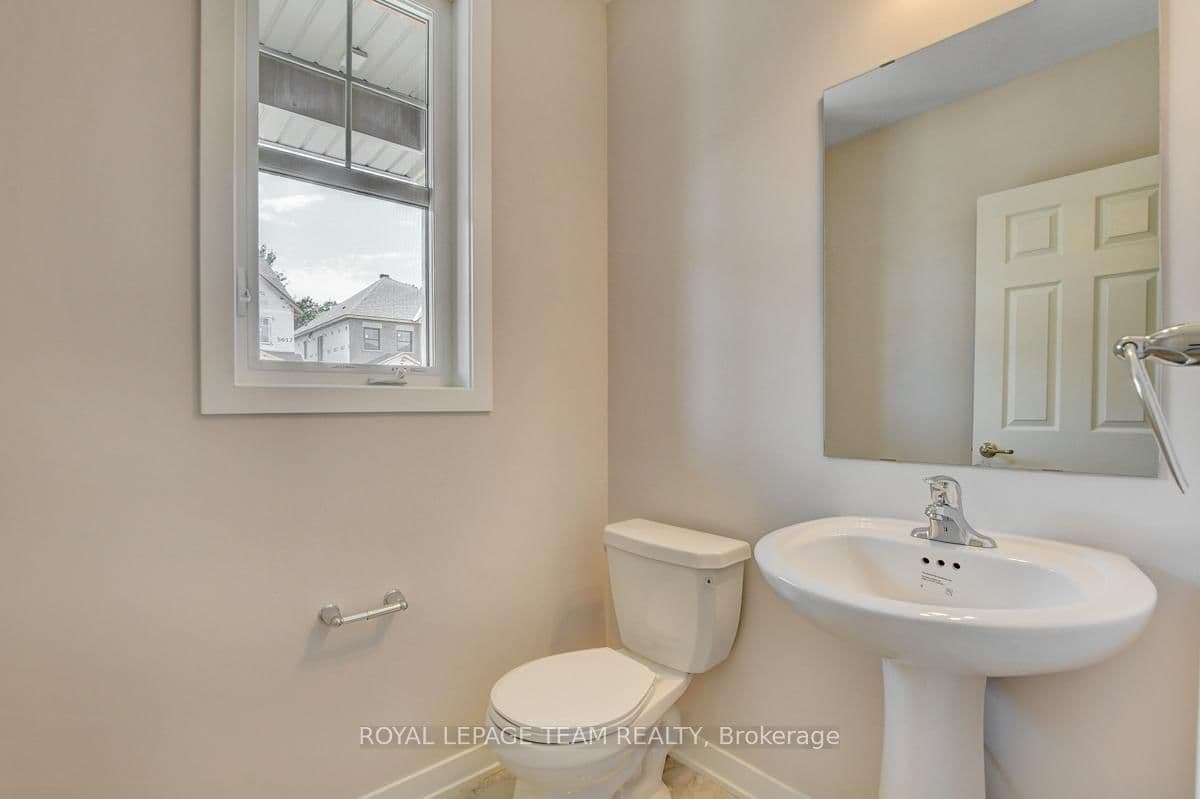 609 BRONZE COPPER Crescent, Richmond, ON — photo 4