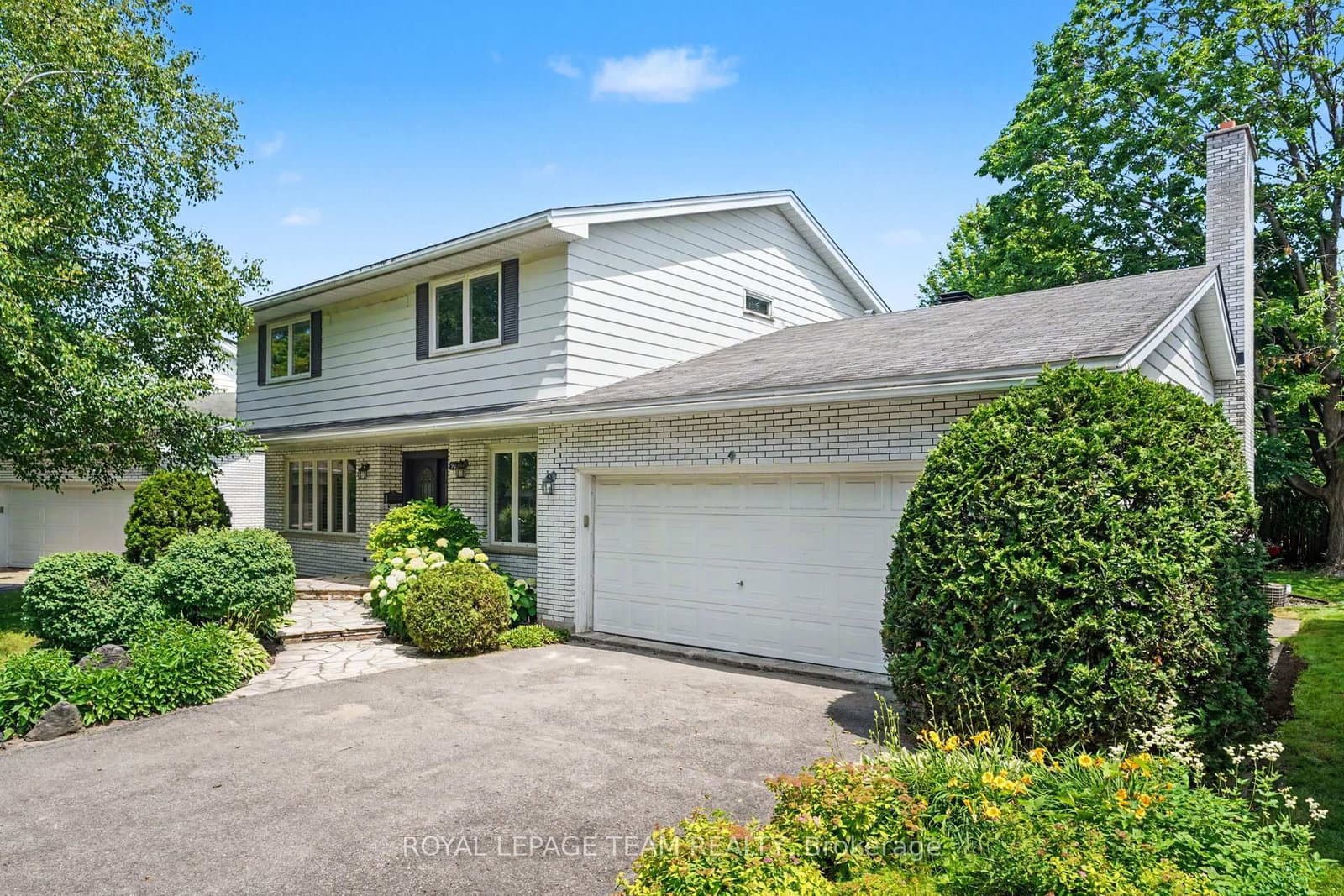 907 Dresden Crescent, Ottawa, ON — photo 1