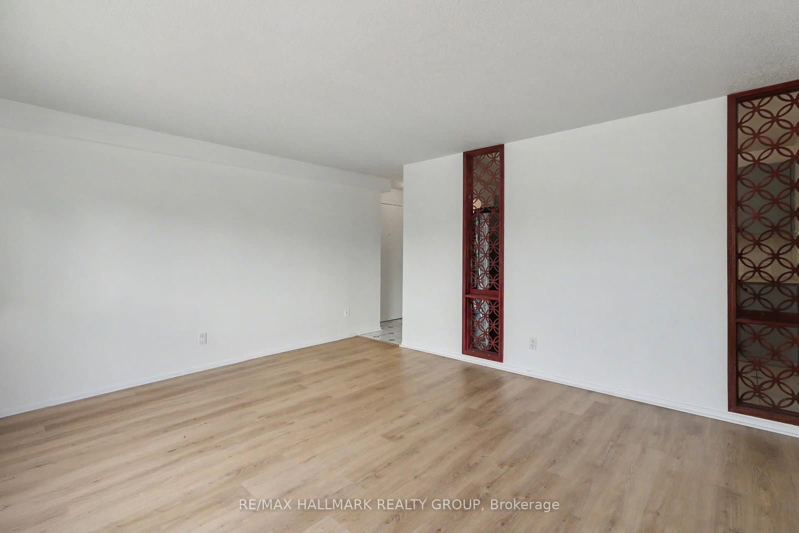 8 - 900 Elmsmere Road, Ottawa, ON — photo 3