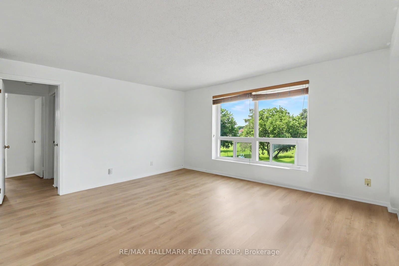 8 - 900 Elmsmere Road, Ottawa, ON — photo 6
