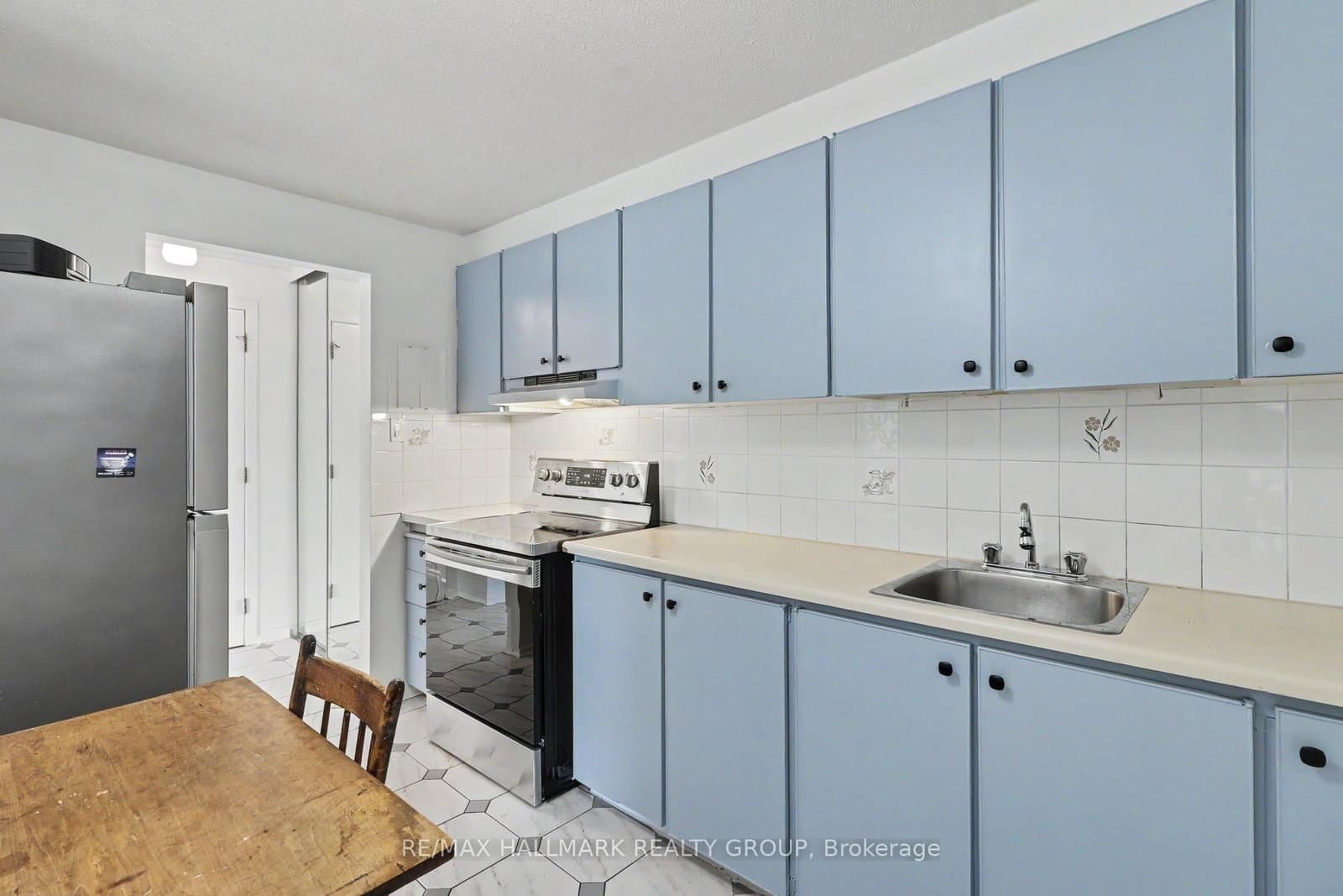 8 - 900 Elmsmere Road, Ottawa, ON — photo 7