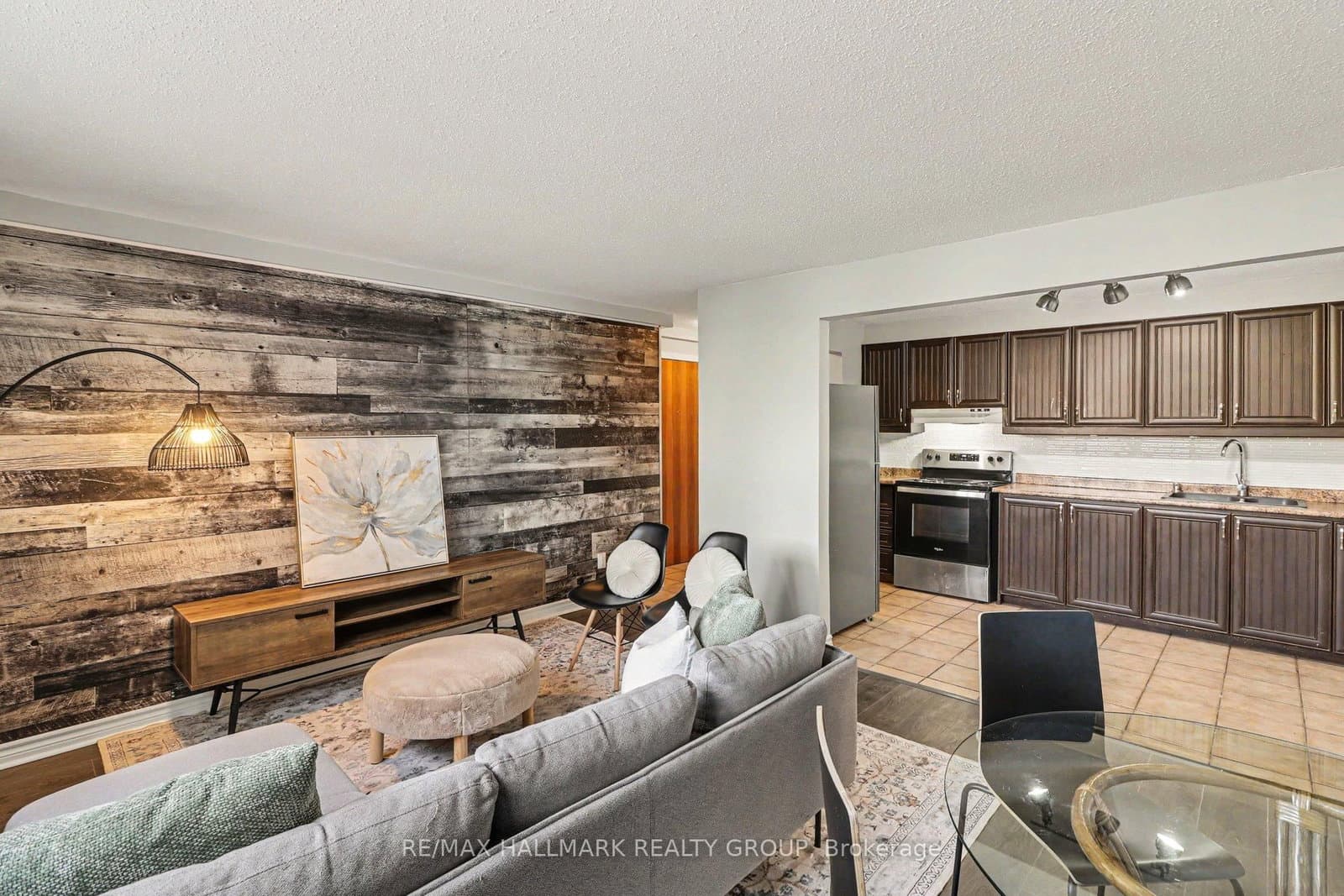 2 - 898 Elmsmere Road, Ottawa, ON — photo 4