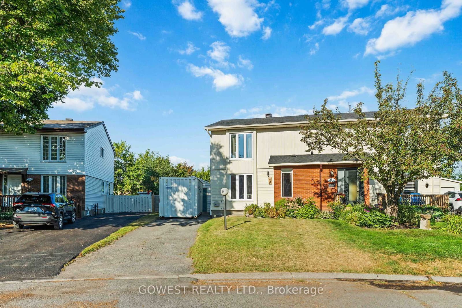 94 Fieldgate Drive, Ottawa, ON — photo 2