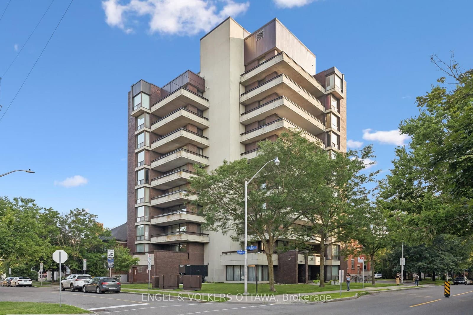 8A - 400 Laurier Street, Ottawa, ON — photo 1