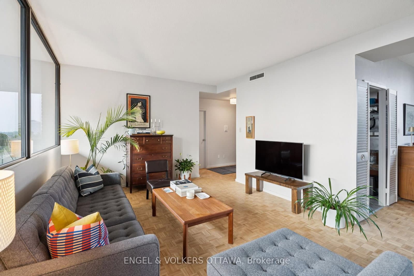 8A - 400 Laurier Street, Ottawa, ON — photo 18
