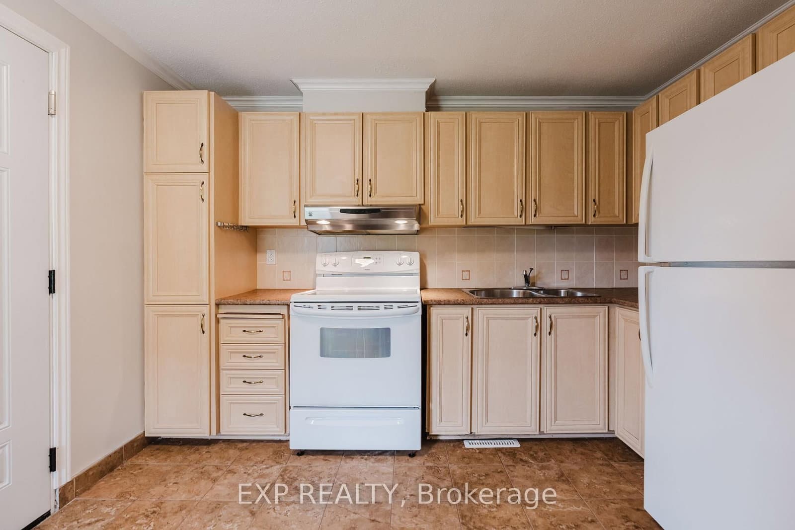 1127 Avignon Court, Ottawa, ON — photo 3
