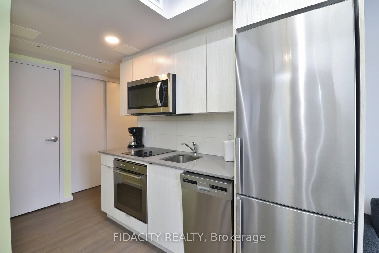 719 - 105 Champagne Avenue, Ottawa, ON — photo 3