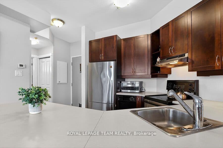 B204 - 124 Guigues Avenue, Ottawa, ON — photo 14