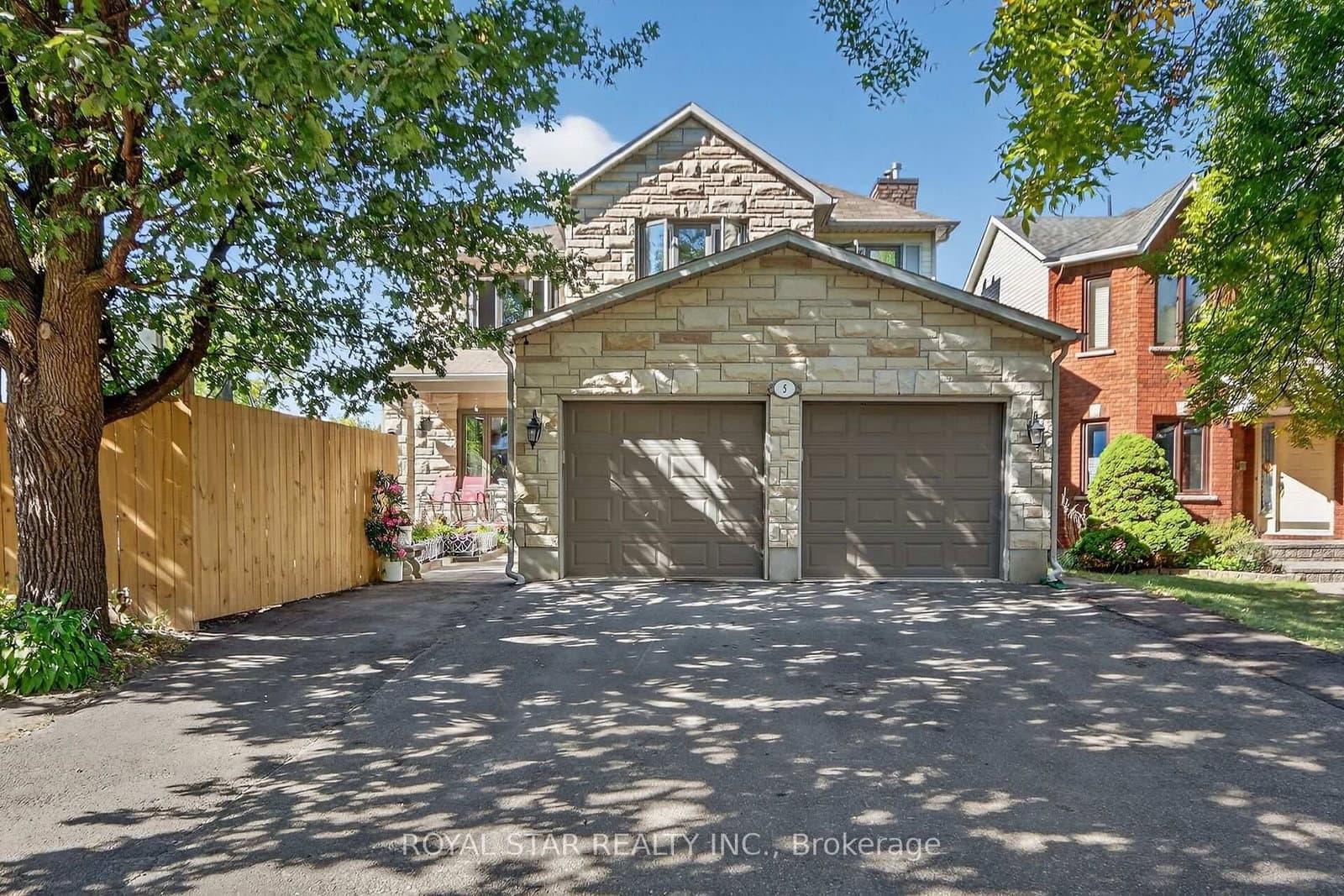 5 Southland Crescent, Ottawa, ON — photo 1