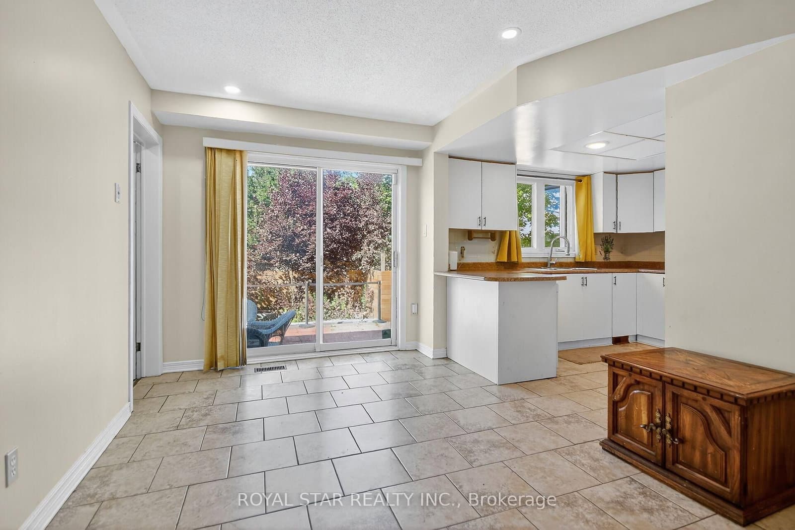 5 Southland Crescent, Ottawa, ON — photo 9
