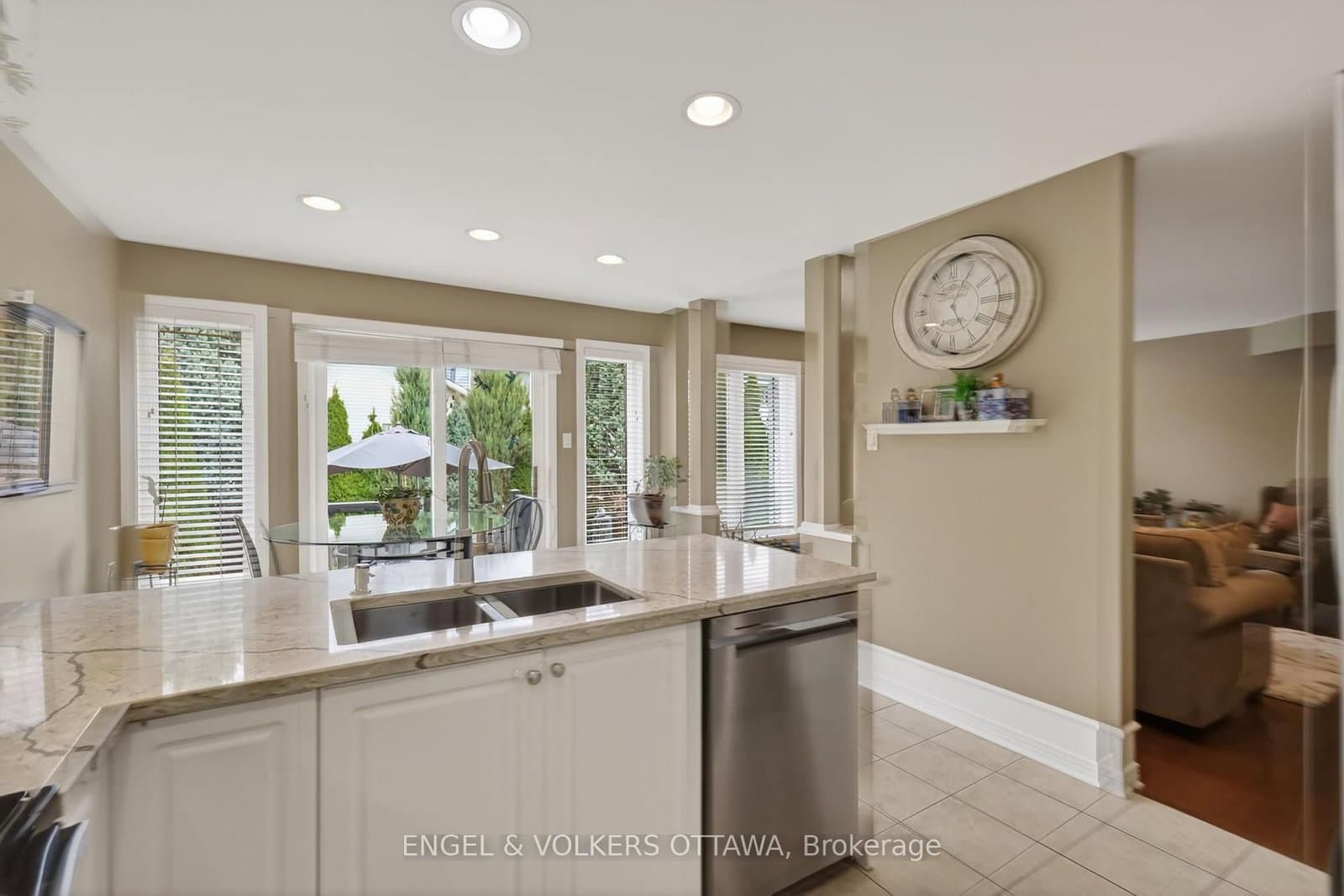 7 DRYSDALE Street, Kanata, ON — photo 8